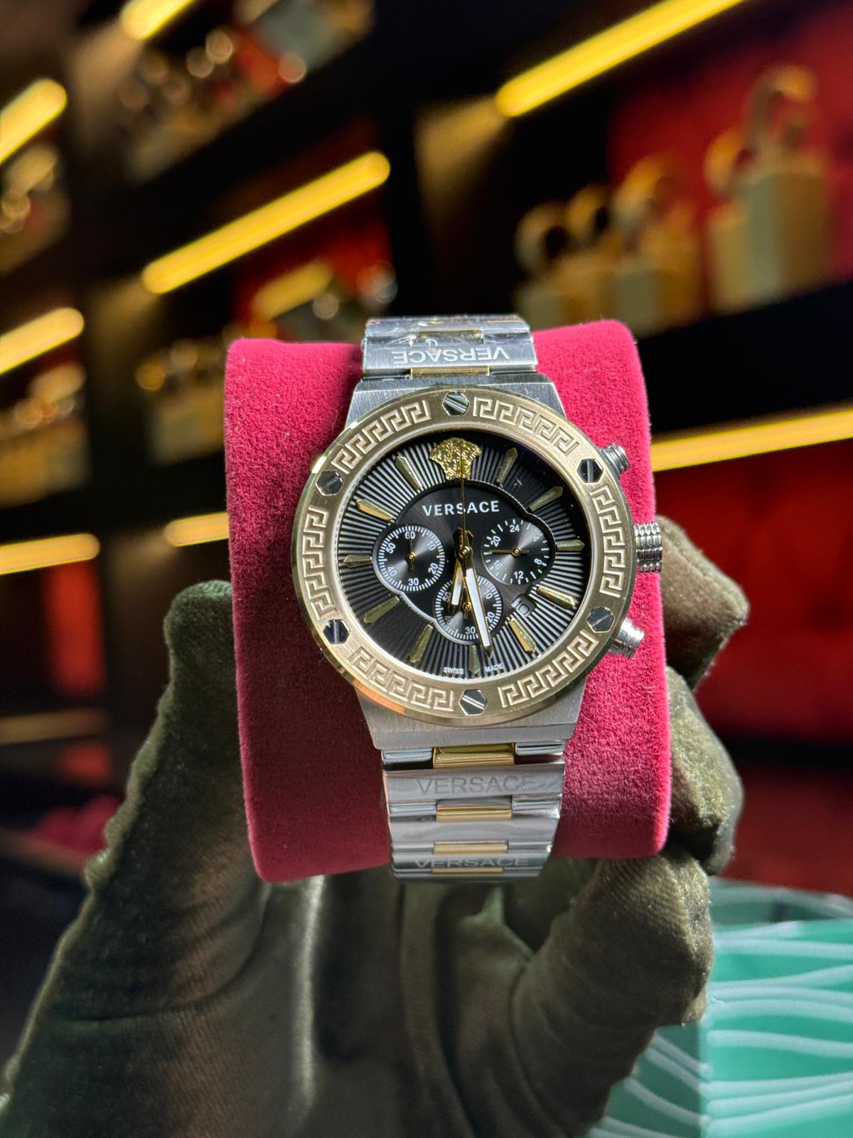 VERSACE
